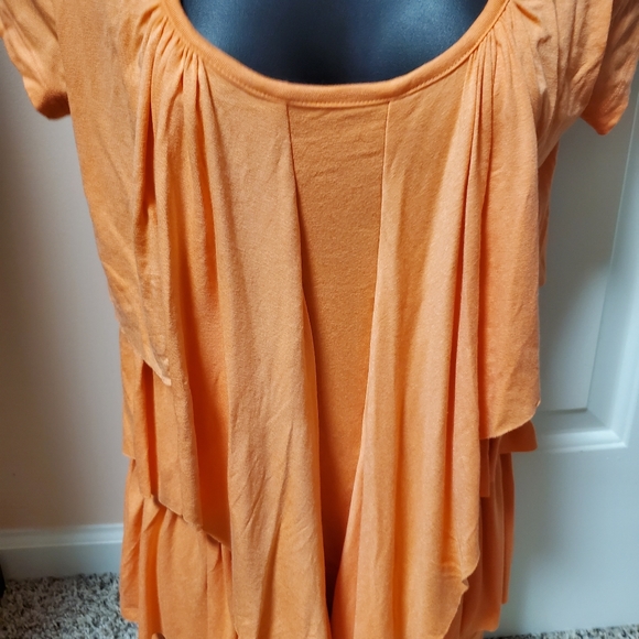 VENUS Tiered Ruffle Scoop Neck Top NWT - Picture 3 of 12